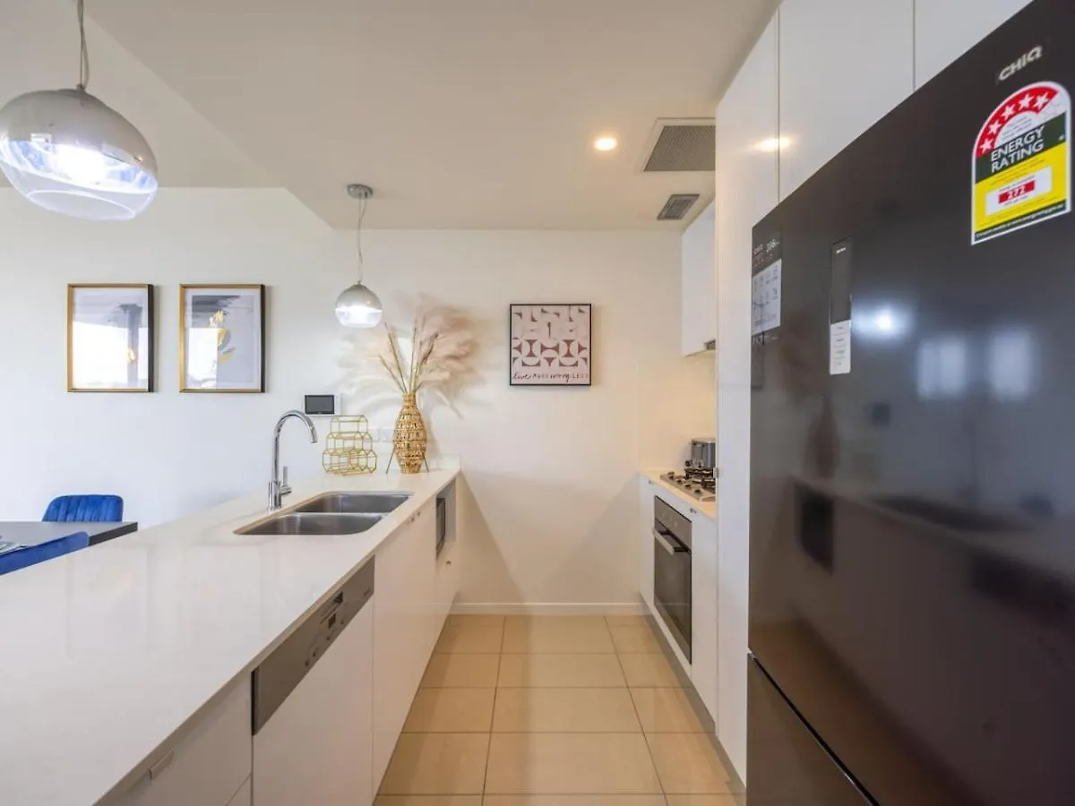 Modern 3Br Riverside Apt W Parking Near Shops And Park Brisbane 0*,  Avustralya